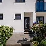 Villa Essenza In Near With Private Pool & Pet Friendly