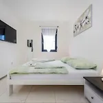 Villa Essenza In Near With Private Pool & Pet Friendly *