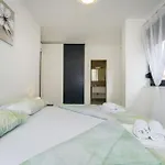 Essenza In Near With Private Pool & Pet Friendly Vodice