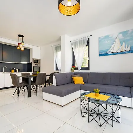 Villa Essenza In Near With Private Pool & Pet Friendly Vodice