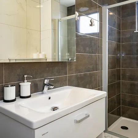Essenza In Near With Private Pool & Pet Friendly Villa