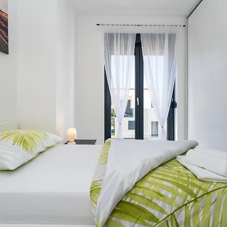 Essenza In Near With Private Pool & Pet Friendly Villa Vodice
