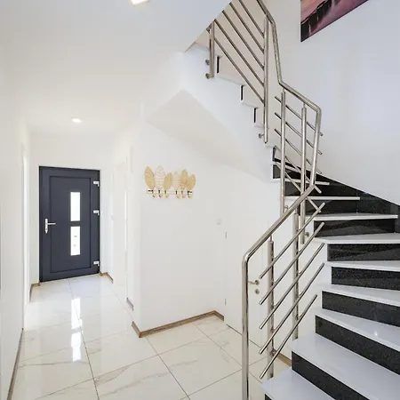 Essenza In Near With Private Pool & Pet Friendly 别墅 *