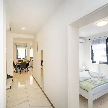 Essenza In Near With Private Pool & Pet Friendly 别墅 *