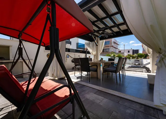 Vila Essenza In Near With Private Pool & Pet Friendly Vodice