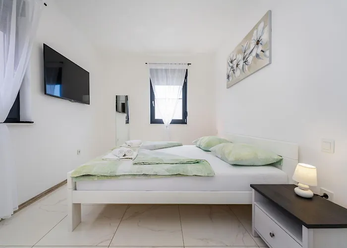 Vila Essenza In Near With Private Pool & Pet Friendly *