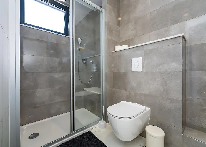 Essenza In Near With Private Pool & Pet Friendly Vodice