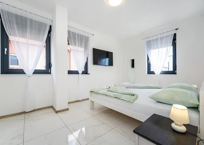 Essenza In Near With Private Pool & Pet Friendly Vila Vodice