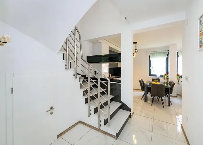 Vila Essenza In Near With Private Pool & Pet Friendly Vodice