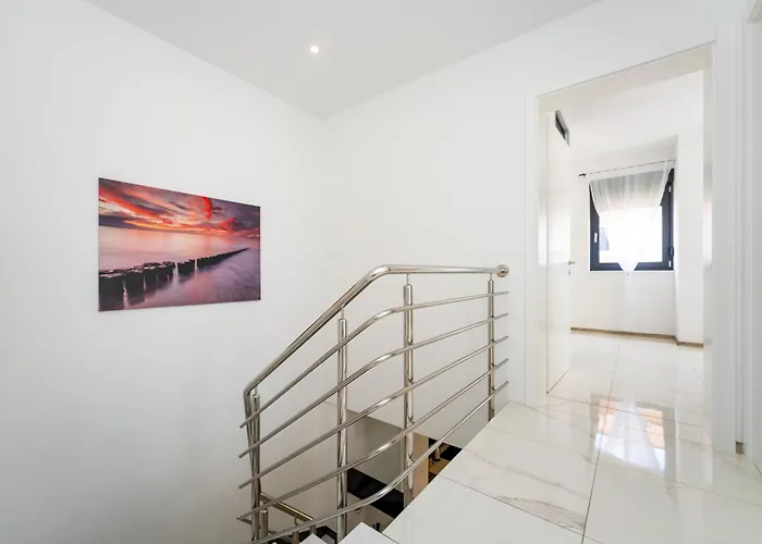 Vila Essenza In Near With Private Pool & Pet Friendly